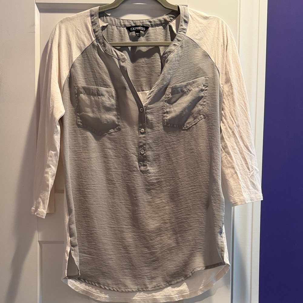 Express Women’s Two-Tone 3/4 Sleeve Shirt